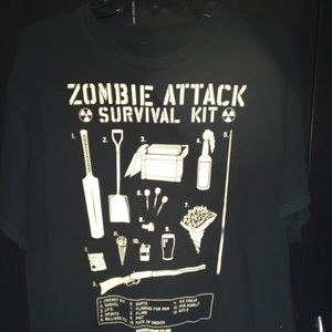 Shaun of the Dead Survival Kit T-Shirt L